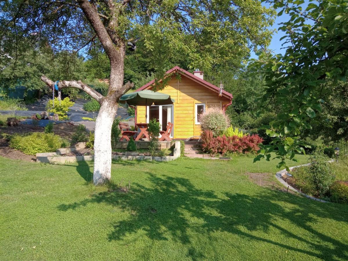 Domek W Bieszczadzkim Sadzie Bobrka Exterior photo